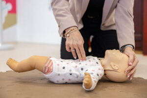 Apró Hősök, Nagy Segítség - Gyermek Elsősegély a Gyakorlatban